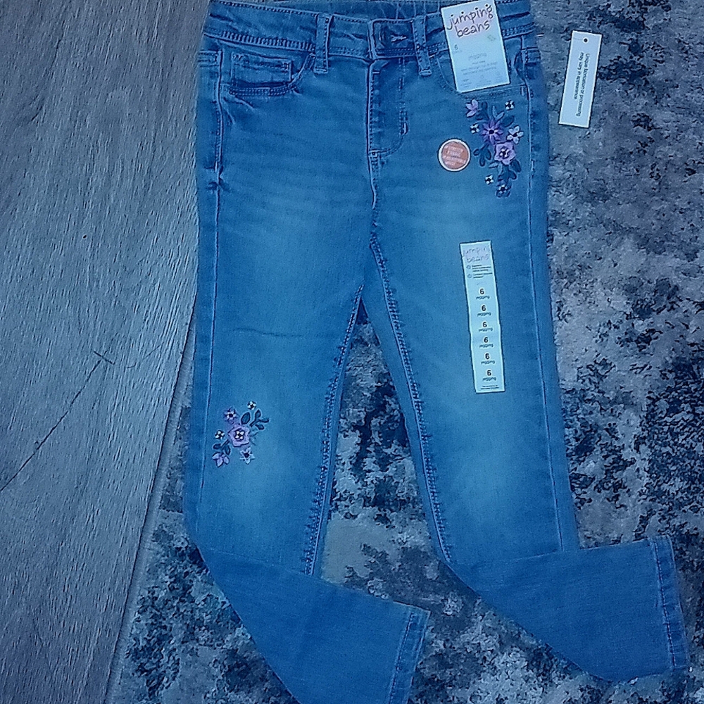 Girls jegging, Jumping Beans